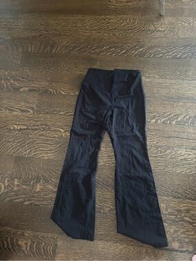Aritzia TNA Yoga Pants high-Waist Black Flare